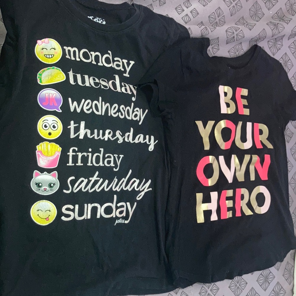 A 2 T-shirt for girls like new! SE 14-justice and old navy